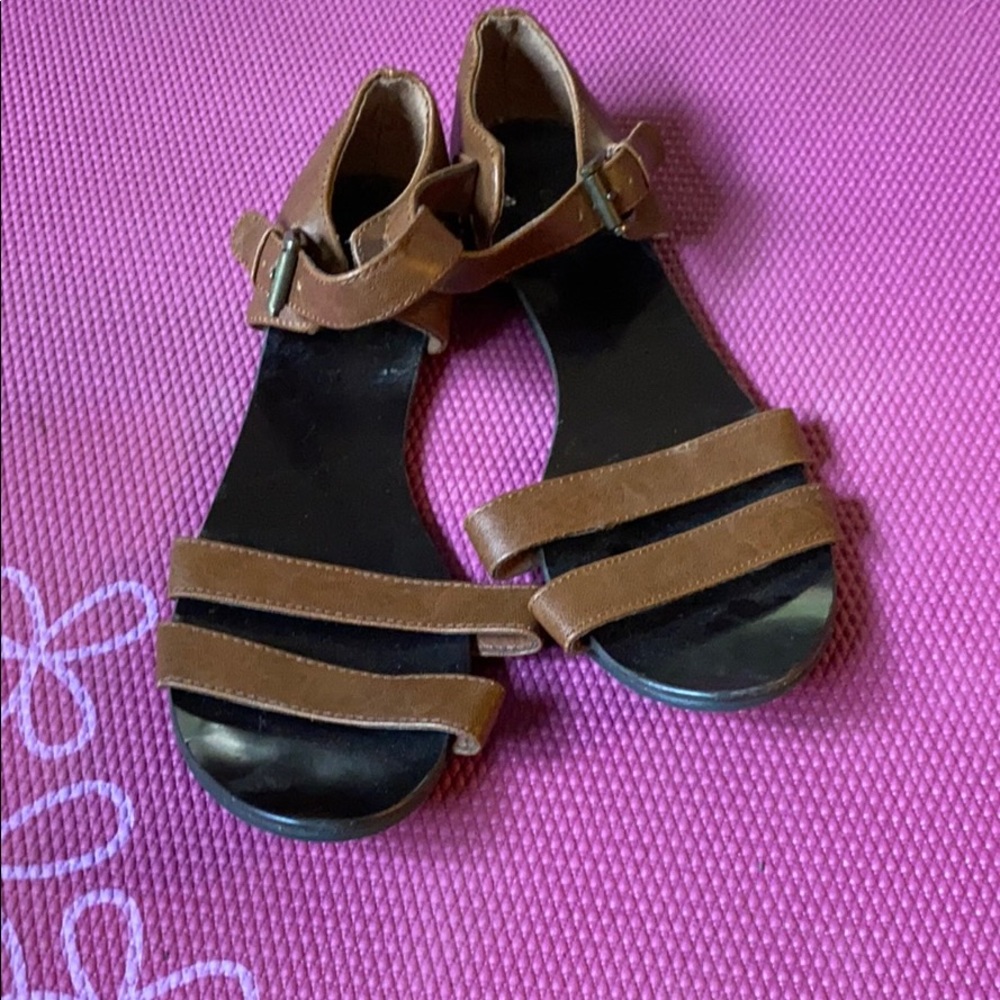Never worn flats